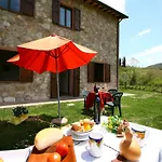 度假居 Stunning In Passignano With Pool
