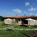 Stunning In Passignano With Pool 度假居