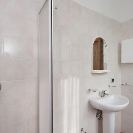 Stunning In Passignano With Pool Дом отдыха *