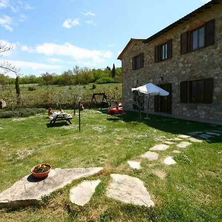 Stunning In Passignano With Pool Дом отдыха Пассиньяно-суль-Тразимено