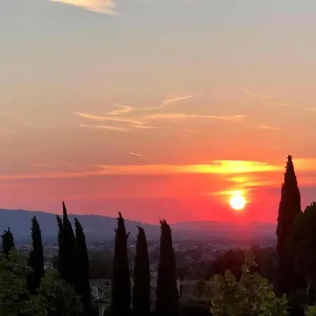 Stunning In Passignano With Pool Passignano sul Trasimeno