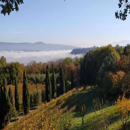 Stunning In Passignano With Pool Casa vacanze Passignano sul Trasimeno