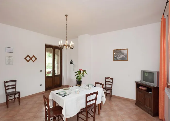 Stunning In Passignano With Pool * Passignano sul Trasimeno