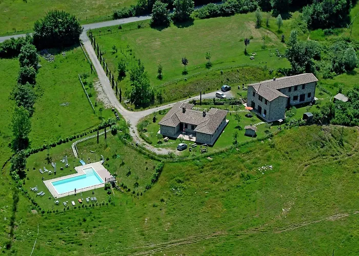 בית נופש Stunning In Passignano With Pool פסיניאנו סול טרסימנו