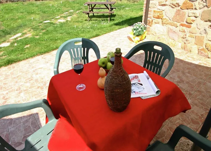 Holiday home Stunning In Passignano With Pool Passignano sul Trasimeno