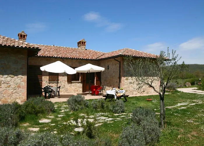 Stunning In Passignano With Pool * Passignano sul Trasimeno