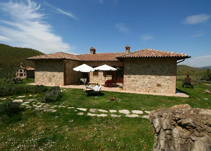 Stunning In Passignano With Pool Passignano sul Trasimeno