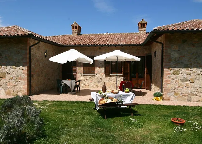 בית נופש Stunning In Passignano With Pool